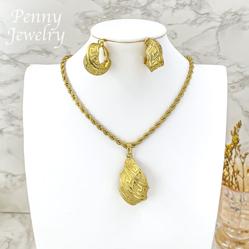Trend Textured Pendant with Ch - Dubai Men'S Fashion ulasan dan harga